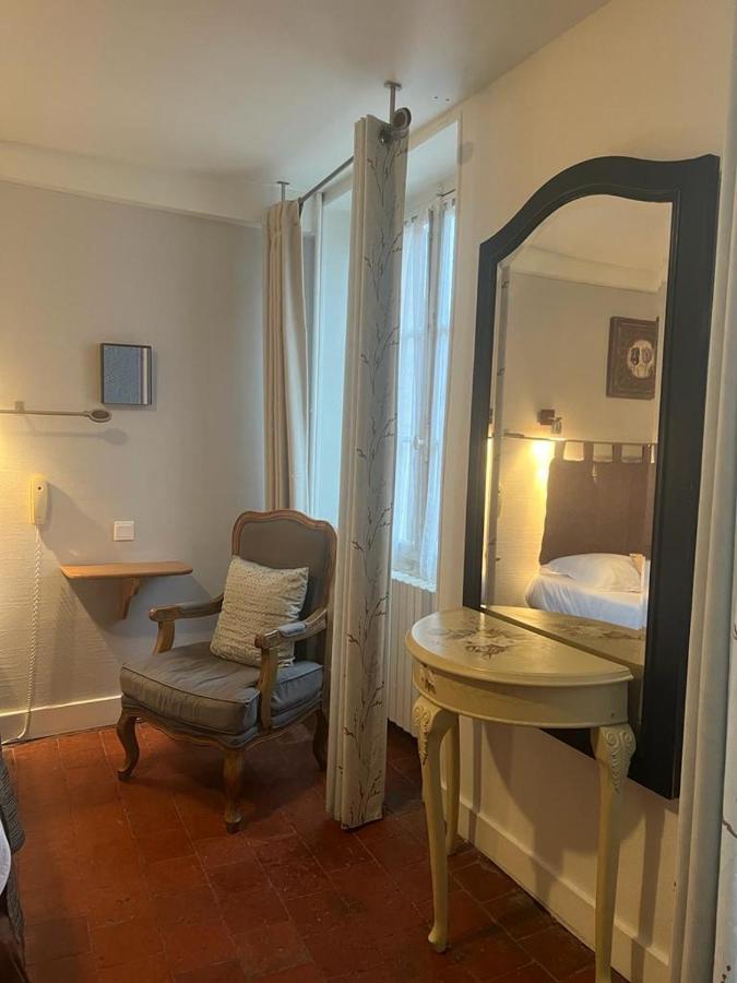 Le Grand Monarque Donzy Hotel Buitenkant foto